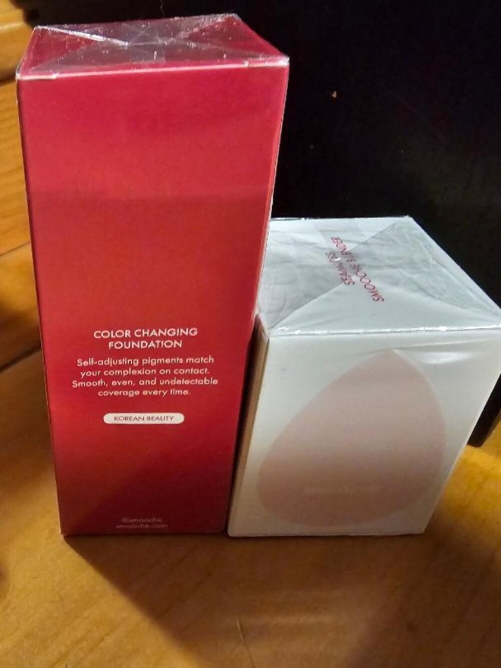 Smooche Color Changing Foundation - Picture 2 of 3